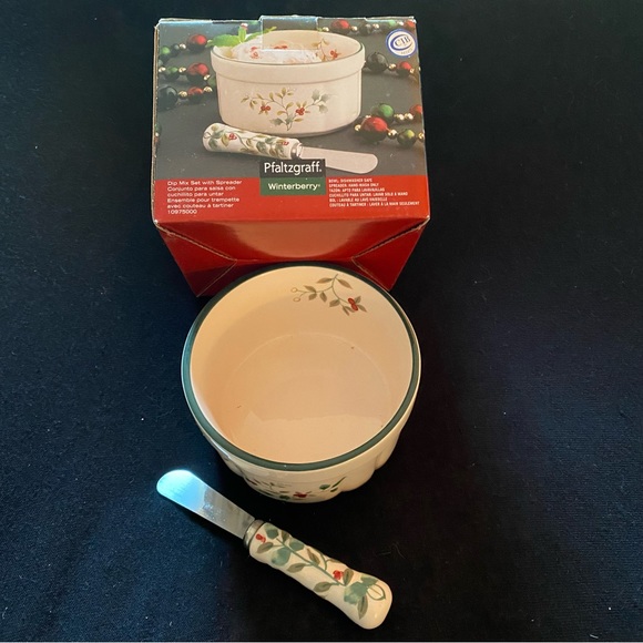 Pfaltzgraff Winterberry Christmas Dip Bowl and Spreader - Picture 1 of 4